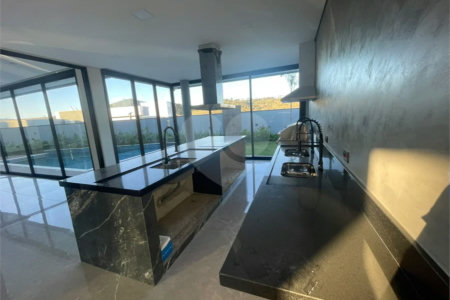 CASA ALTO PADRÃO | 5 SUÍTES | CONDOMÍNIO CLUBE – ATIBAIA