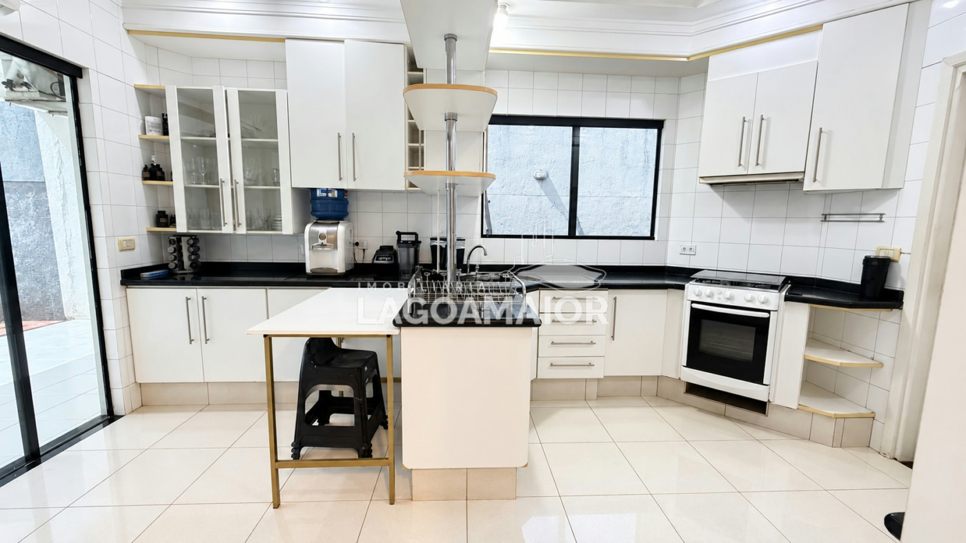 Casa à venda com 4 quartos, sendo 4 suítes, em Jardim Alvorada, Três Lagoas - MS