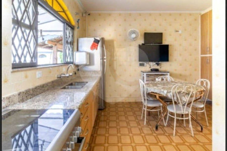 Casa com 6 Quartos e 8 banheiros à Venda, 1500 m² de Terreno em Atibaia/SP