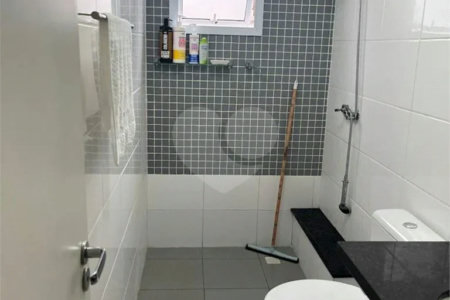 Apto de 230m² no Cambuci com 3 dorms, 5 vagas, 3 suítes. Estudo permuta.