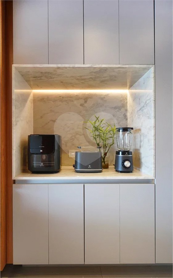 Apartamento à venda com 3 suítes em Indianópolis, São Paulo, SP