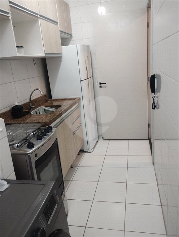 JARAGUÁ – FIT JARAGUÁ. Apartamento lindinho, em condomínio praticamente novo, super organizado e agradável, em local tranquilo com vista livre.