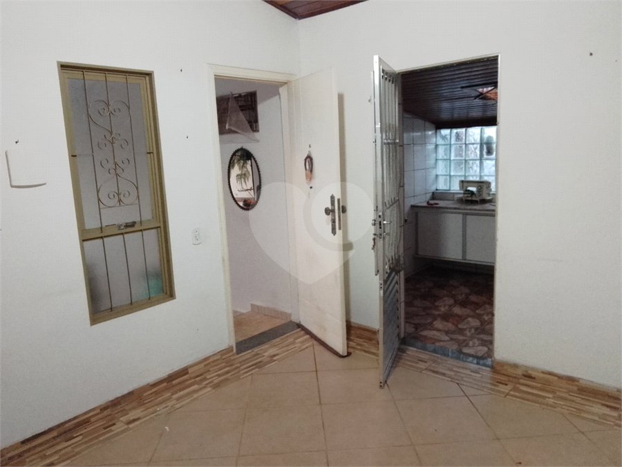 CASA À VENDA – BAIRRO SANTA FELÍCIA