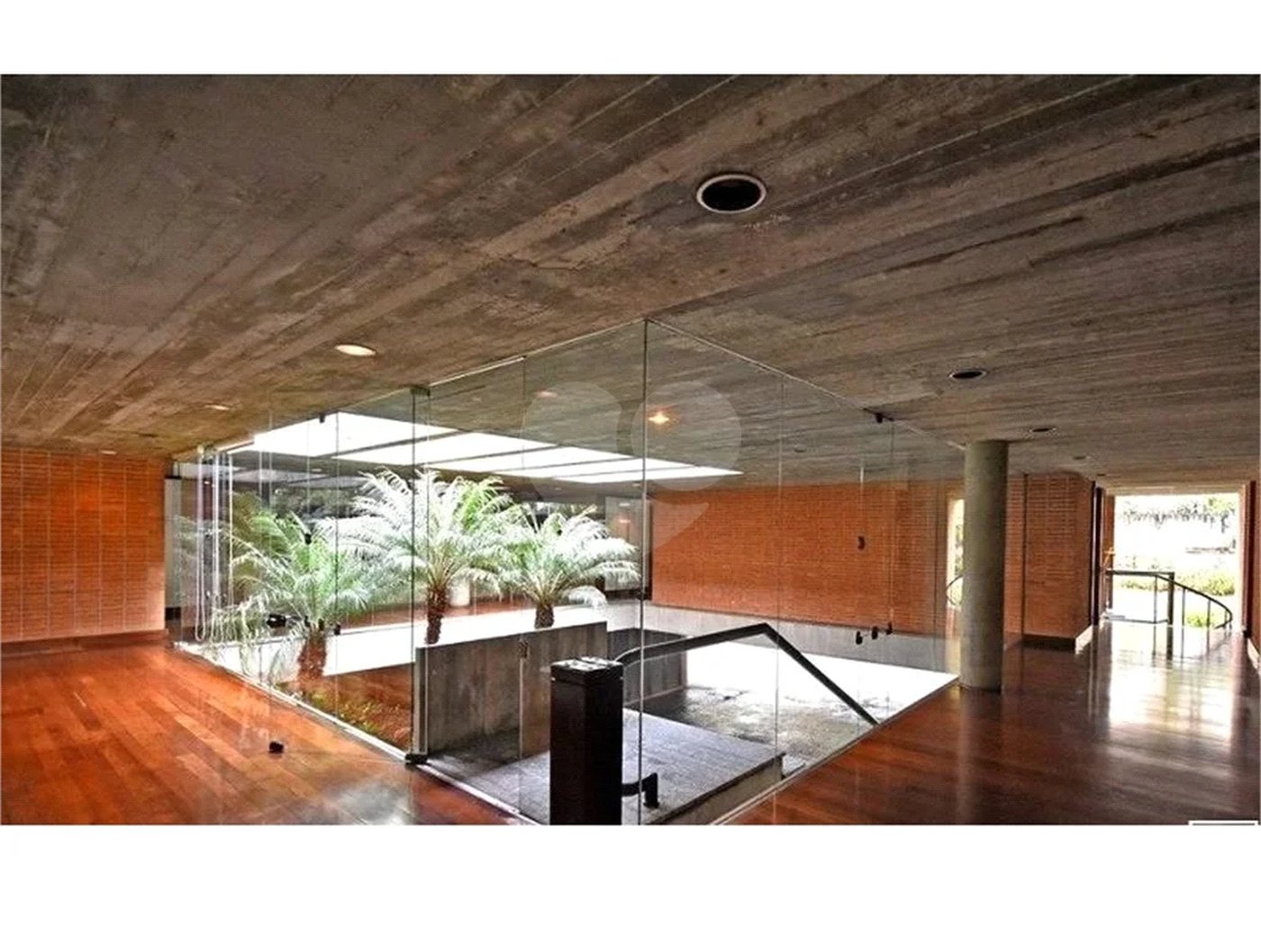 Casa com 976 m² e terreno de 3.100 m², à venda por R$ 16.000.000,00