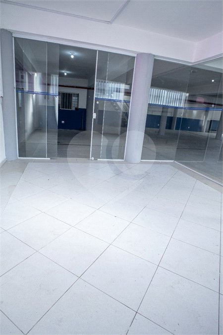 Lindo Salão Comercial para locação com 924m2 no Centro de Atibaia