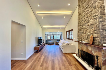 Casa Térrea à venda com 5 quartos, sendo 3 suítes, em Vila Esperia Ou Giglio, Atibaia, SP
