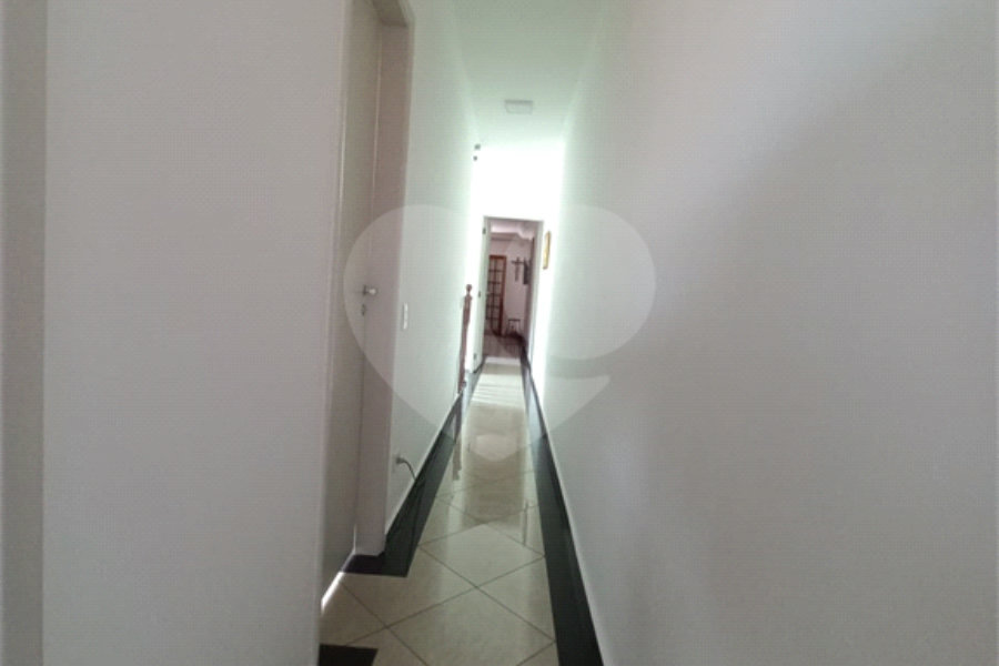 Sobrado Espaçoso na Vila Lúcia com 3 quartos/1 suíte área gourmet e 2 vagas de garagem