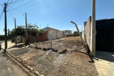Terreno a venda na Vila Brasília