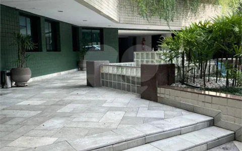 Apartamento de Alto Padrão com Lazer Completo em Frente ao Parque Burle Marx