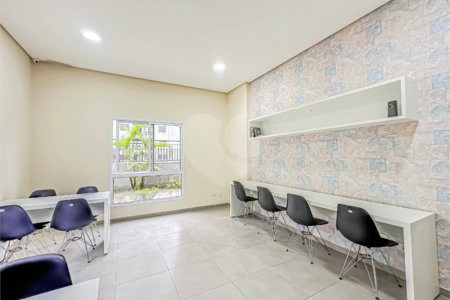 **Apartamento na Saúde 61m² | 2 dormitórios | 1 suíte | 2 vagas | depósito privativo**