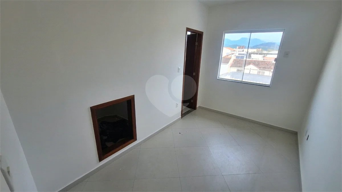 Excelente Casa Duplex | 2 Suítes | Garagem Subterrânea | Próxima ao West Shopping