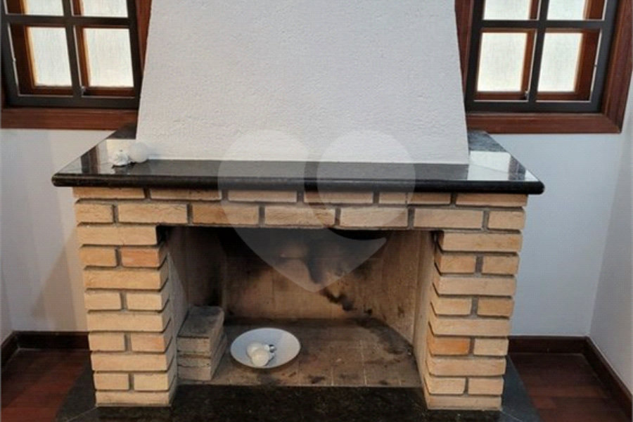 Casa térrea assobradada