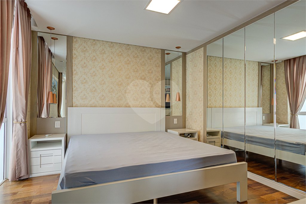 Casa à venda com 4 quartos, sendo 2 suítes, no condomínio Residencial Terras Altas, São Paulo - SP