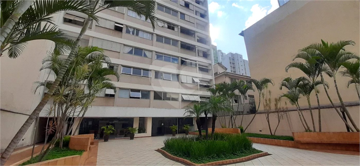 Apartamento de 2 quartos à venda perto do Metrô Paraíso! Excelente localização!
