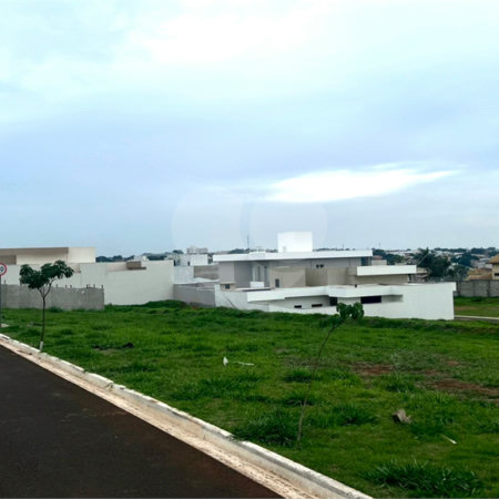 Terreno a venda no Condomínio Monte das Araucárias