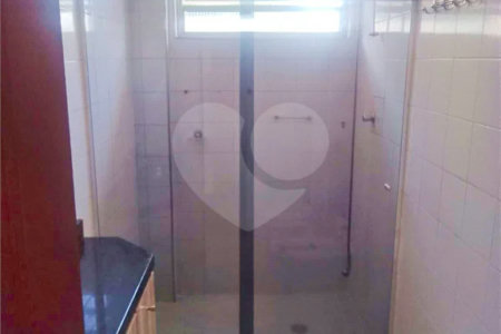 Apartamento na Consolação com 2 quartos, varanda, sem vaga.