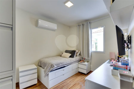 Casa à venda com 3 quartos, sendo 1 suíte, no condomínio Terrara Townhouses, São Paulo - SP