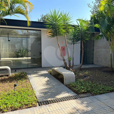 Salas Comerciais Modernas na Vila Prado – Excelente Localização!