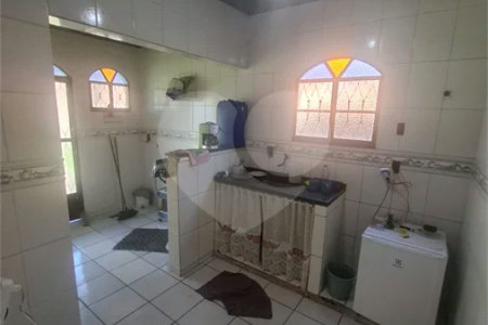 CASA LINEAR PRECISANDO DE REFORMA, 2 QUARTOS COM SUÍTE À VENDA, 121M² DE AREA CONSTRUIDA- CAMPO GRANDE