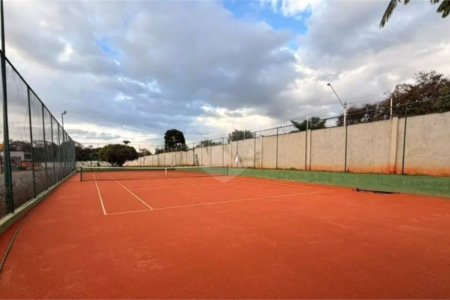 Terreno à venda no Condomínio Jardim Villa Sapezal, em Indaiatuba (Chácara Alvorada) — R$ 580.000,00 - Terreno com 360m² de área total (12x30), o terreno é plano e está localizado na entrada do condominio,O Jardim Villa Sapezal conta com infraestrutura completa, ruas largas e pavimentadas, portaria