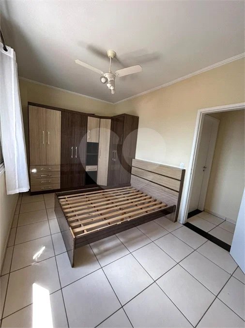 Salto- Sp - Locação - apto com 75 ms - mobiliado -Edificio Vivendas da Vila II - sexto andar - Apto mobiliado - 2 dorms, sala 2 ambiente, cozinha planejada, lavanderia, banheiro social, sacada, 01 vaga de garagem coberta - Aluguel - R$ 1.600,00 mais condominio - R$ 1.050.00 - iptu - R$ 100,00