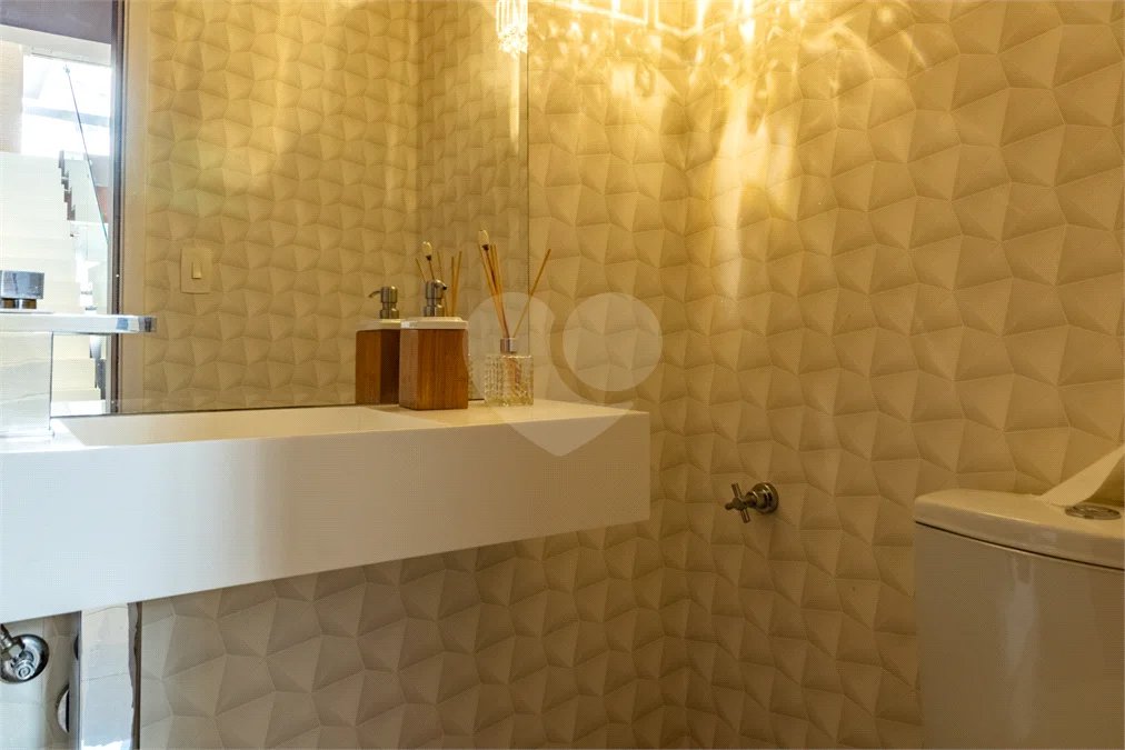 APARTAMENTO PARA LOCAÇÃO COM 151M2 - 3 QUARTOS ( 2 SUÍTES ) - 3 VAGAS NO JARDIM AMÉRICA.