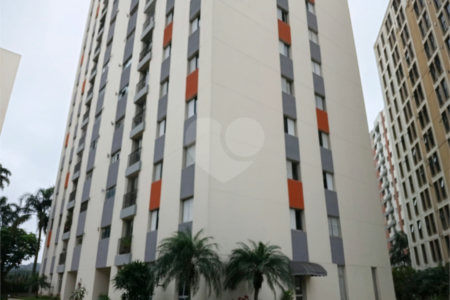 Apartamento à venda com 3 quartos, sendo 1 suíte,  em Jardim Marajoara, São Paulo, SP