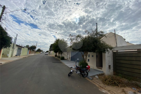 Casa térrea na Vila São José.