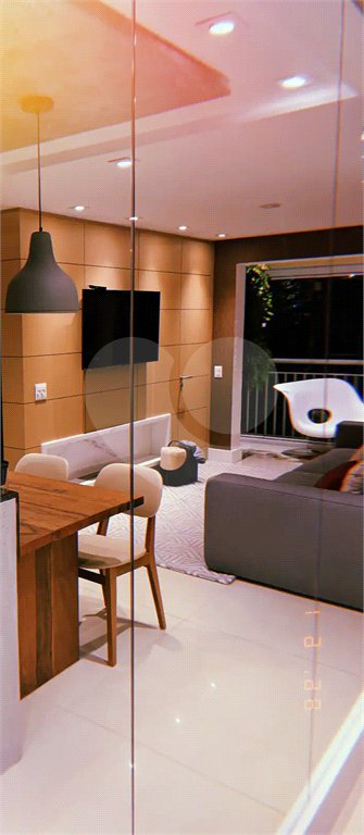 Apartamento com 2 dormitórios e 1 vaga de garagem ao lado do Parque Ibirapuera.