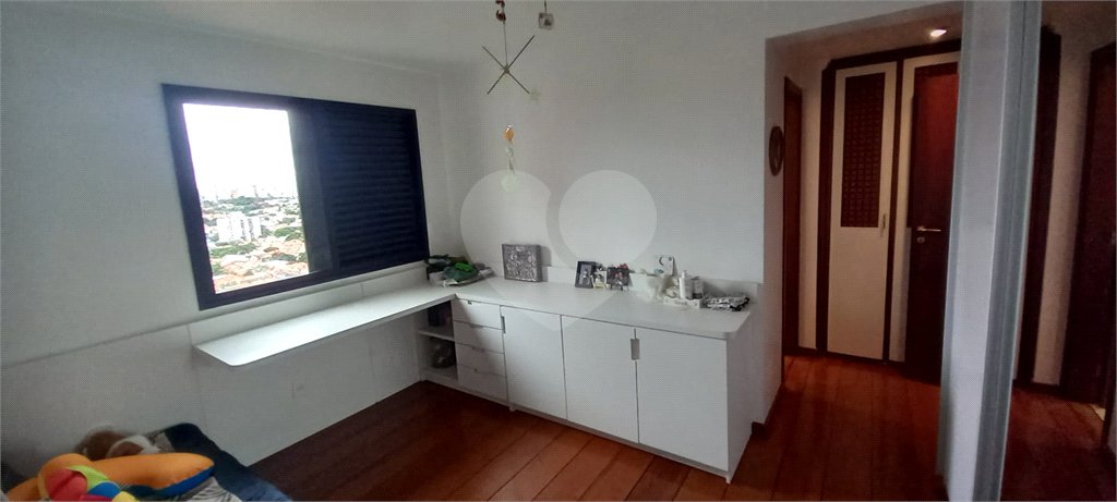 Apartamento à Venda em Mirandópolis com 4 Dormitórios, 2 Suítes e 4 Vagas