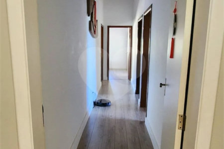 CASA EM CONDOMÍNIO FECHADO COM 220M² Área Construída e 1500m² de Area Total com 4 Suítes. Cond Village de Atibaia - Atibaia -Sp