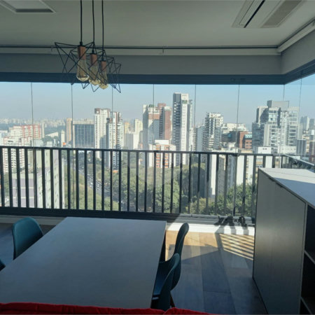 Apartamento de 2 quartos mobiliado à venda no Paraíso