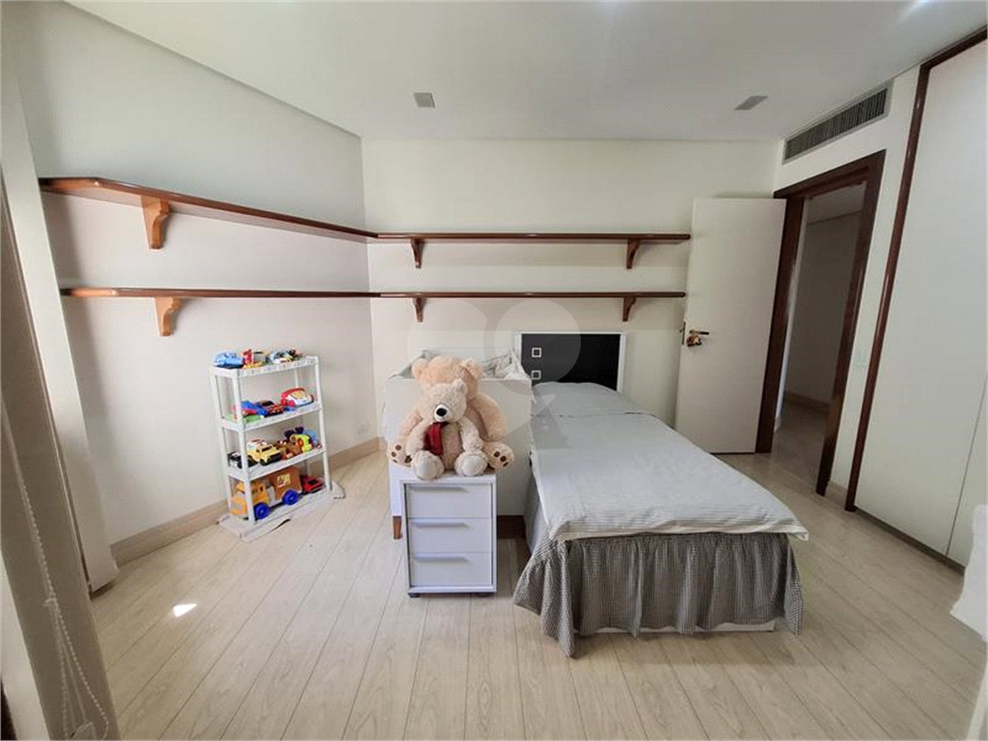 Apartamento, a venda, com 300m² de área privativa, 4 suítes, 4 vagas - Santana / SP