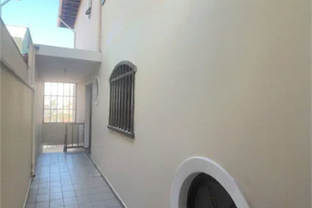 Sobrado à venda com 4 quartos, sendo 1 suíte, em Jardim Ester Yolanda, São Paulo, SP