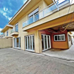 Casa de Alto Padrão à Venda em Condomínio Fechado no Barro Branco | 4 Suíte | 6 Vagas