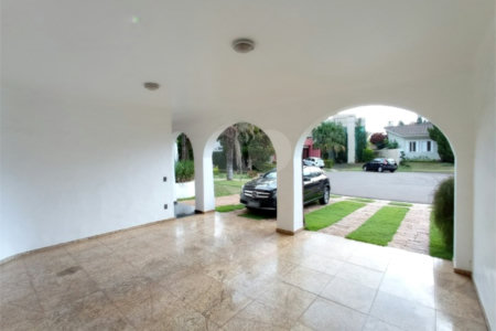 Casa térrea no Condomínio Faber I.