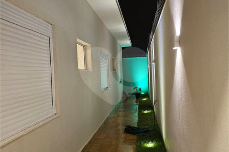 Casa à Venda no Arcoville - Completa e Confortável