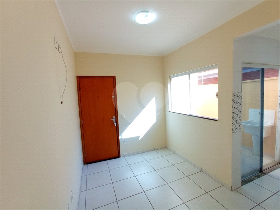 Investimento Certeiro na Gleba 1: Apartamento 1 DormItório, Quintal e Localização que Aluga Fácil
