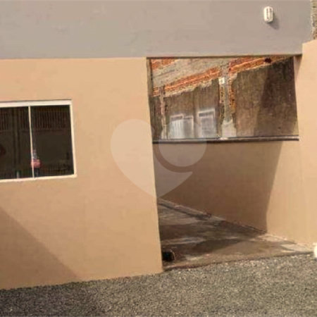 Casa térrea no Cidade Aracy .