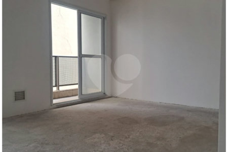 Sala comercial, nova, para venda ou locação, junto à Estação Vergueiro do Metrô