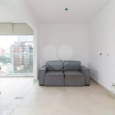 Apartamento com 43m² na região do Campo Belo em São Paulo - SP.