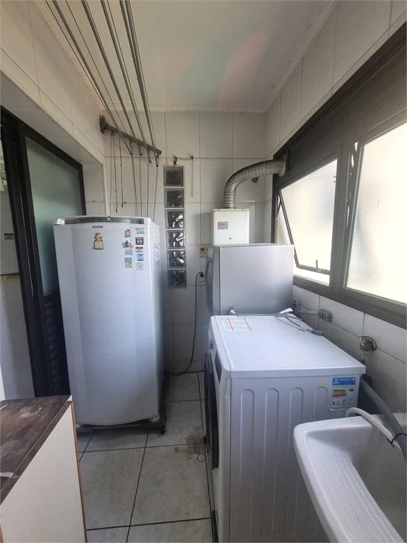 Apartamento à venda com 3 quartos, sendo 1 suíte, em Jardim Londrina, São Paulo, SP