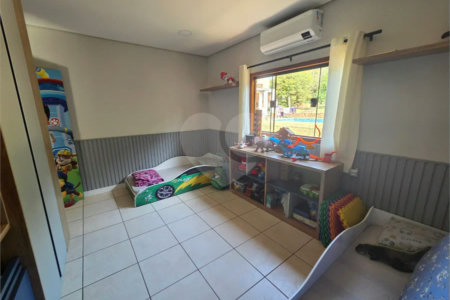 Casa com 3 dormitórios e piscina no Condomínio Cafezal VI em Itupeva SP