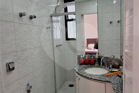Apartamento em Perdizes 3 suítes, 4 vagas de garagem.