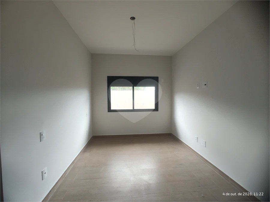 Casa exclusiva em Atibaia de alto padrão com 3 suítes, piscina, espaço gourmet, condomínio fechado, aceita financiamento