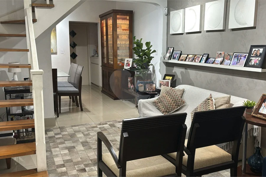 Casa, 178m² - 3 Dormitórios, 1 Suíte, 2 Vagas, Quintal e espaços amplos - Vila Cruzeiro
