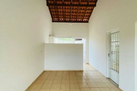 Casa para alugar com 3 quartos, sendo 1 suíte, em Colinos, Três Lagoas, MS