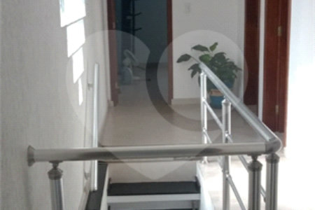 Casa com 194m², 3 dormitórios, sendo 1 suíte, 2 vagas, à venda na Vila Formosa.