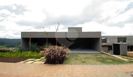 Casa à venda com 5 quartos, sendo 4 suítes,  em Vila Darcy Penteado (mailasqui), São Roque, SP