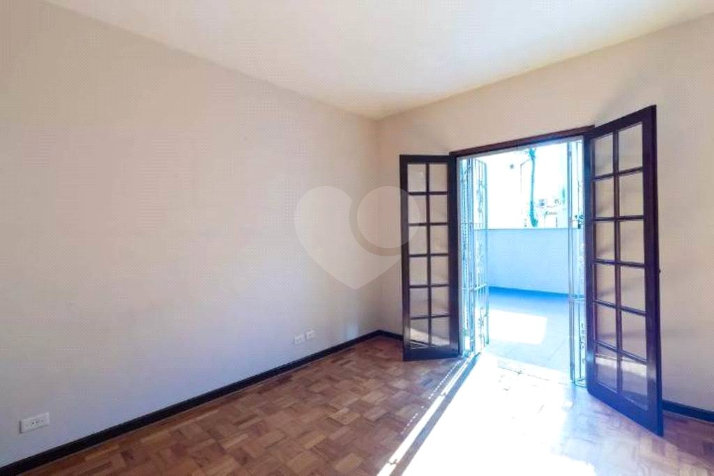 Sobrado Jardim França, com 03 dormitórios
